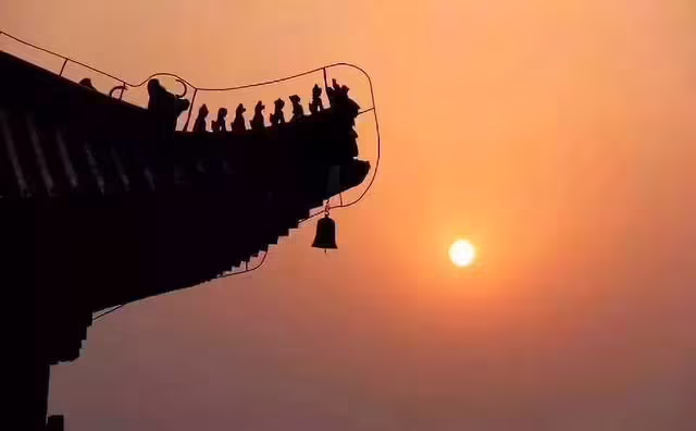 三界轮回(三界轮回爱为本六道往返以爱为基什么意思)