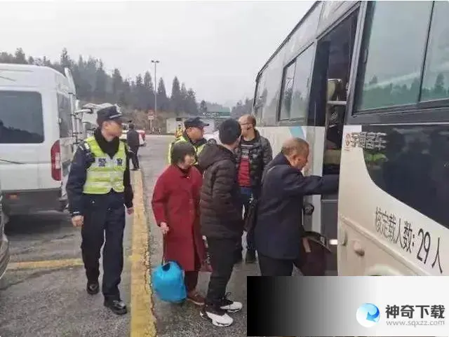巴士(巴士坠江事件51人无一生还)